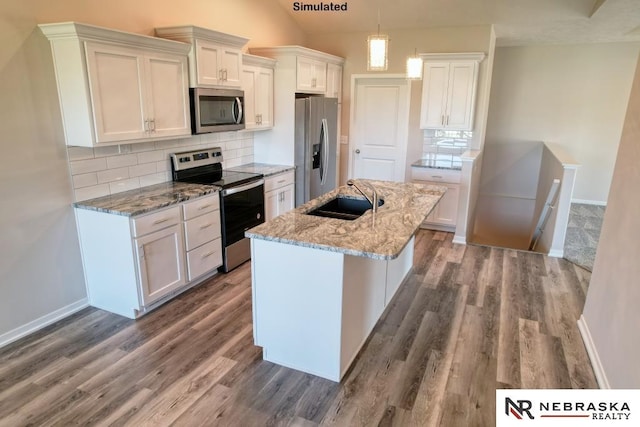 kitchen with stainless steel appliances, dark hardwood / wood-style floors, sink, and tasteful backsplash