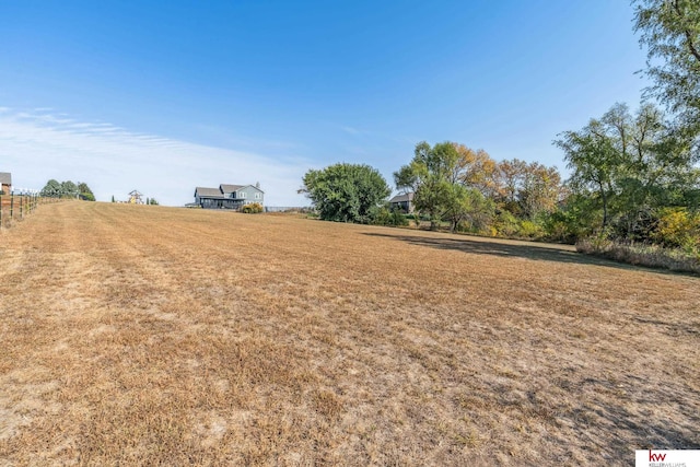 view of yard featuring a rural view