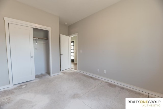 unfurnished bedroom featuring a closet