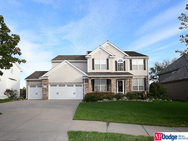 view of front of home with a front lawn