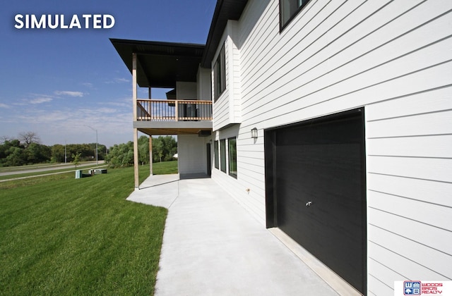 view of yard with a patio area