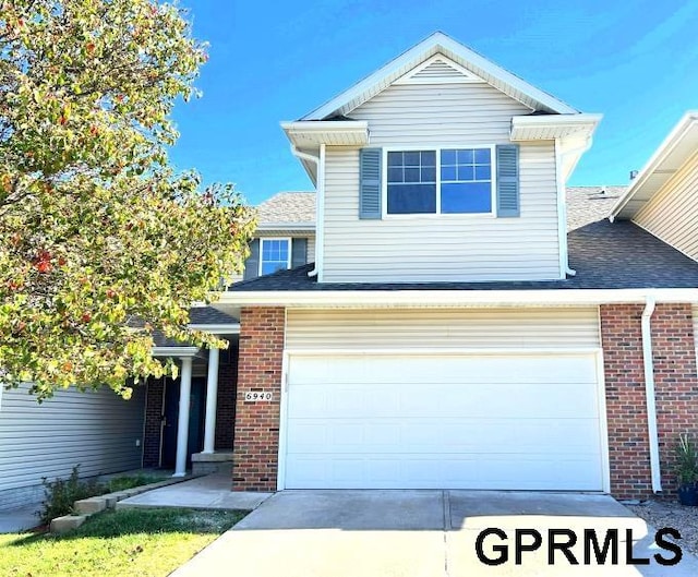 view of front facade with a garage