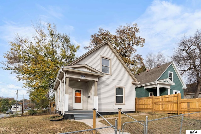 view of front of property