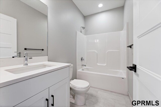216 St Andrews Loop, Malvern, IA 51551 - full bathroom featuring vanity, toilet, shower / bath combination, and recessed lighting