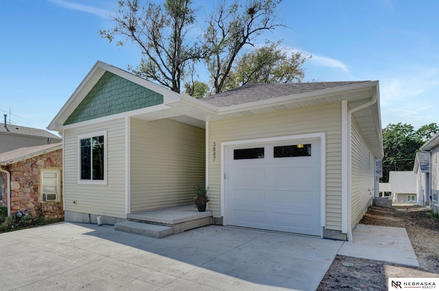 view of front facade with a garage