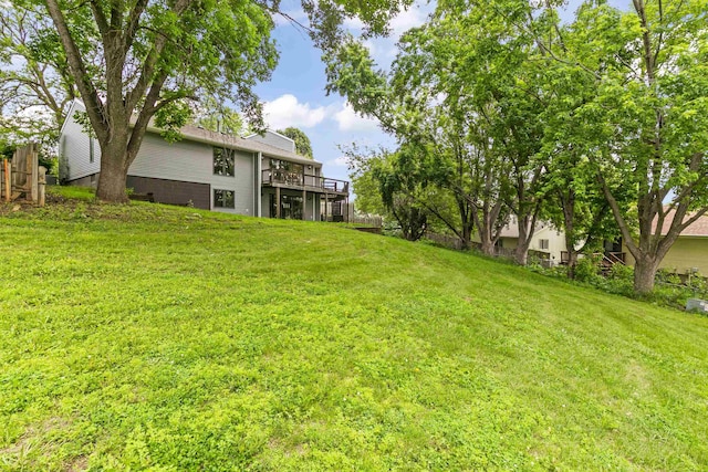 2729 N 129th Cir, Omaha, NE 68164 - view of yard with a wooden deck