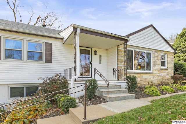 view of front of house featuring a porch