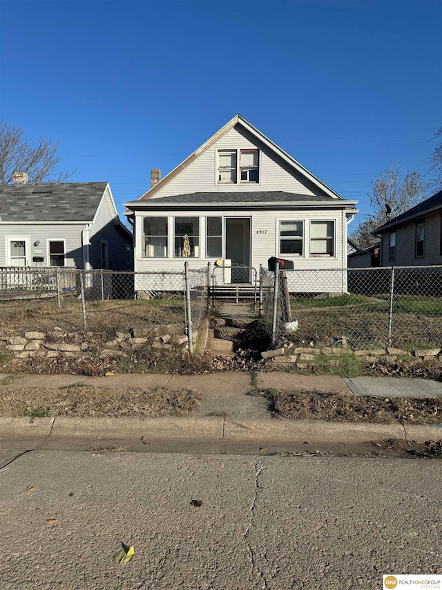 view of front of property