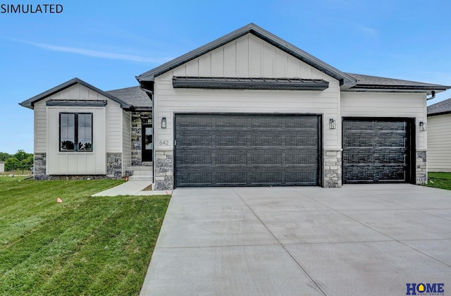 view of front facade featuring a garage and a front lawn