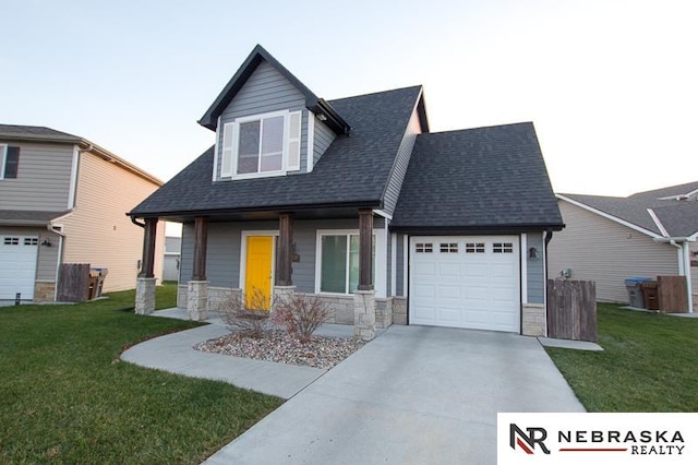 view of front of home with a front lawn and covered porch