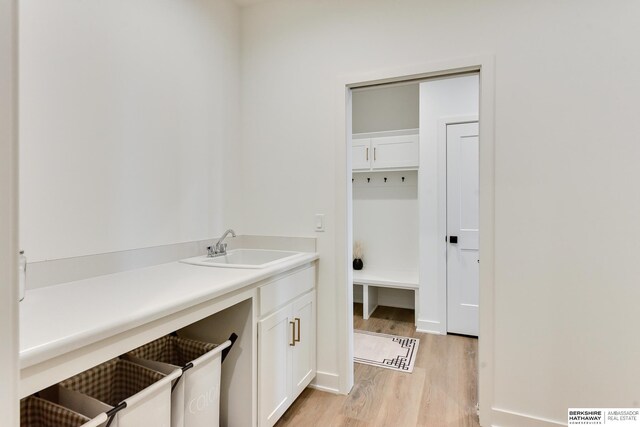 6614 S 200th Ave, Omaha, NE 68135 - full bath featuring tile patterned floors and double vanity