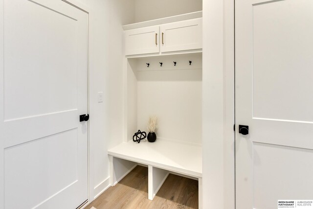 6614 S 200th Ave, Omaha, NE 68135 - full bath featuring double vanity and tile patterned floors
