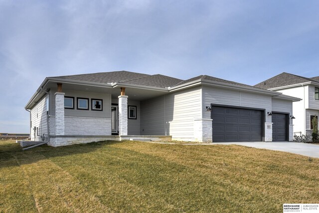 6614 S 200th Ave, Omaha, NE 68135 - detailed view of carpet floors and baseboards
