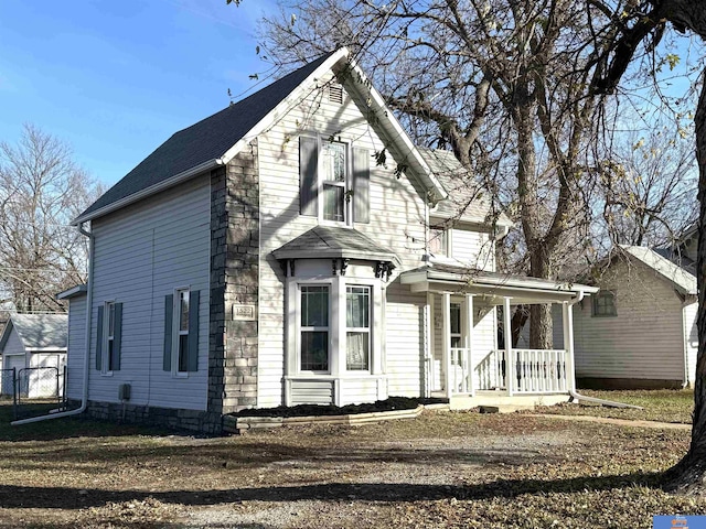 view of front facade featuring a porch