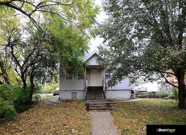 view of front of property