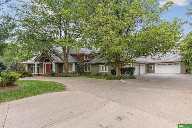 view of front of house featuring a garage