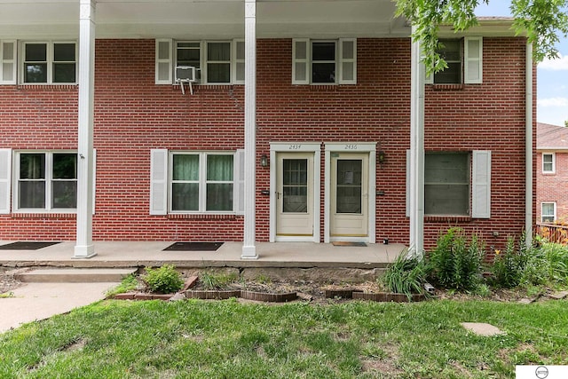 view of front of house with a porch