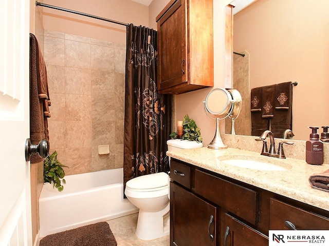 full bathroom featuring toilet, tile patterned floors, shower / bath combo, and vanity