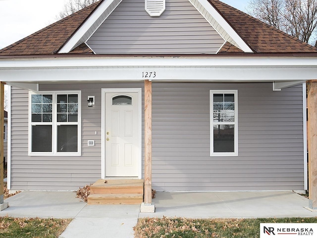 view of front facade with a porch