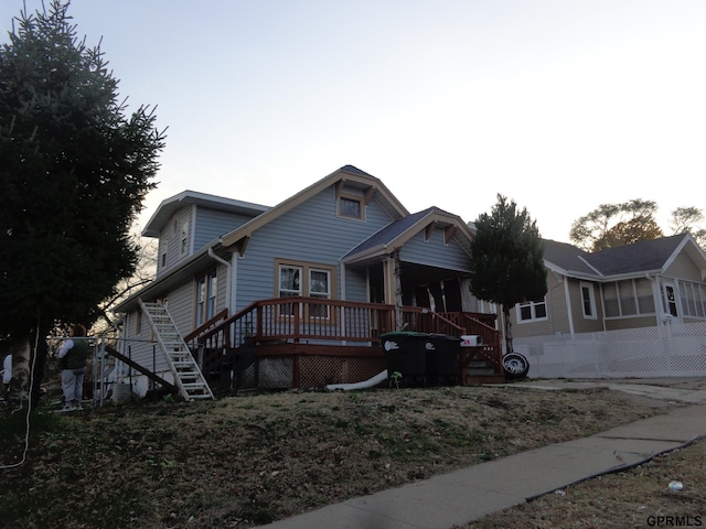 view of front of house with covered porch