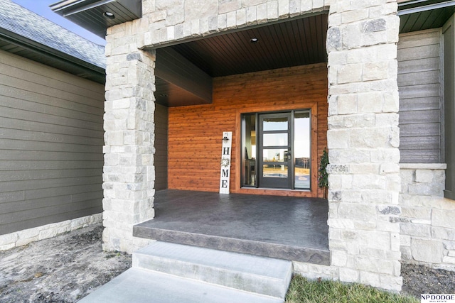 property entrance with a porch