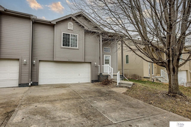 view of front of property featuring a garage