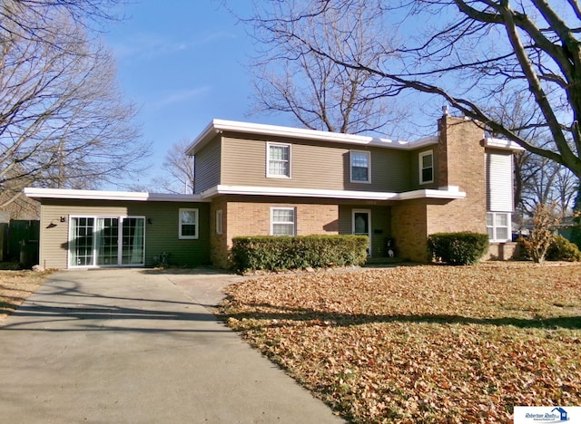 view of front property