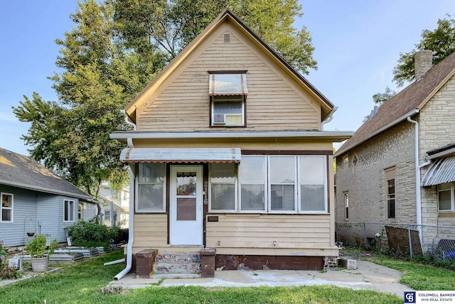 view of front of property