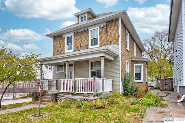 view of front of home featuring a porch