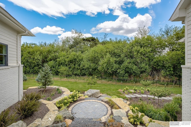 view of yard with a patio