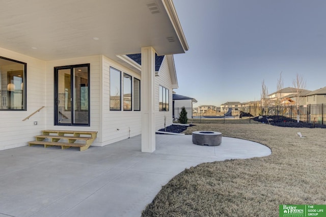 view of patio with an outdoor fire pit