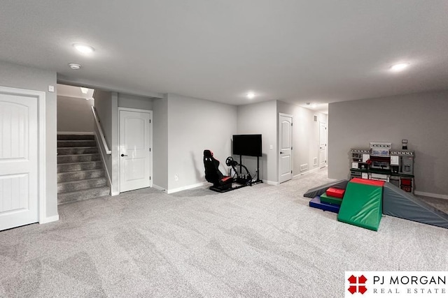 recreation room featuring carpet floors