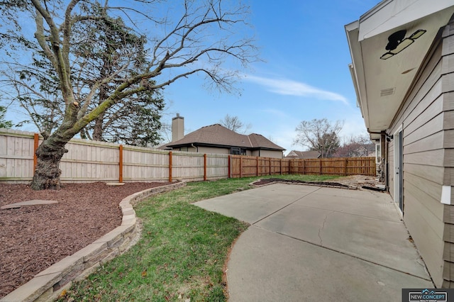 view of yard with a patio area