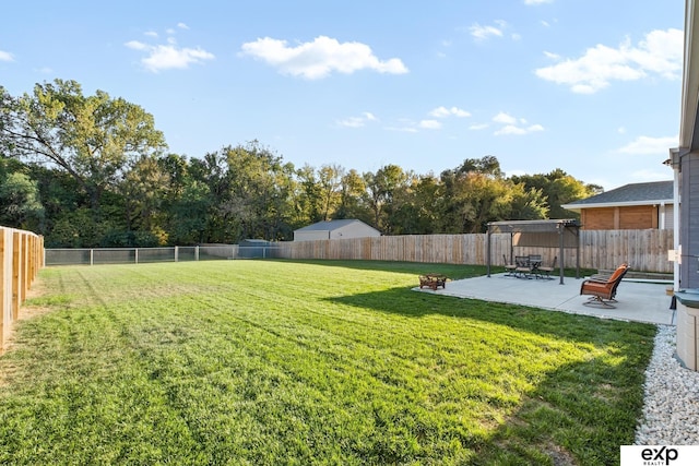 view of yard with a patio