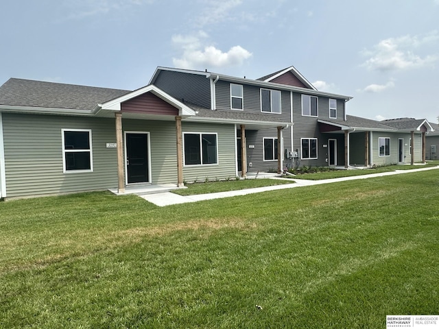 view of front of house with a front lawn