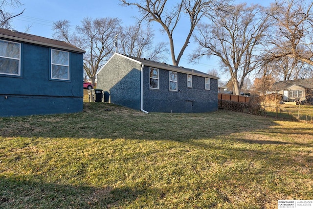 exterior space with a yard