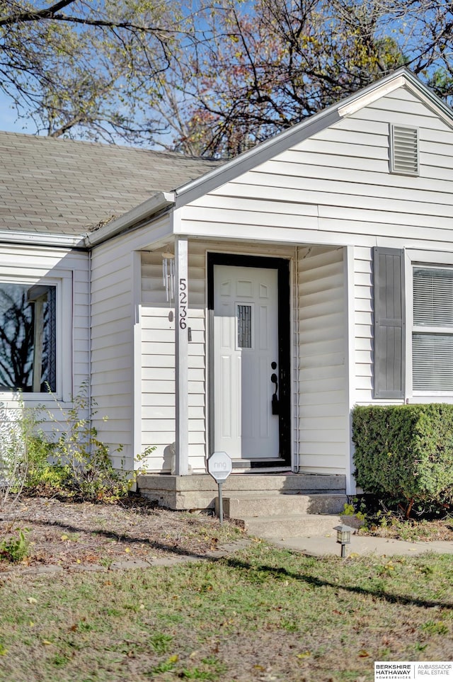 view of property entrance