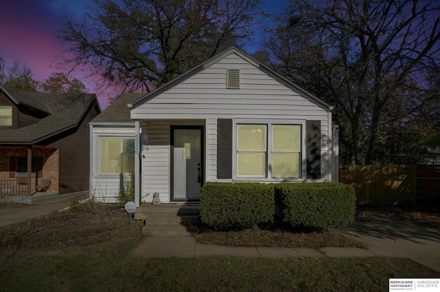 view of front of property