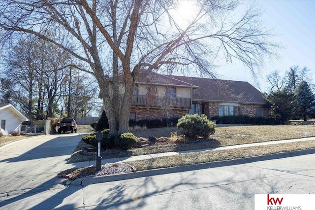 view of front of property