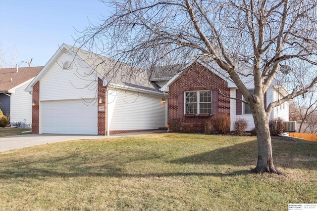 view of front facade featuring cooling unit, a front lawn, and a garage