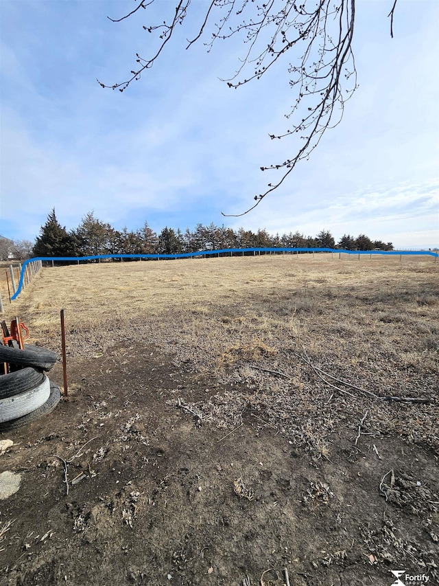 view of yard featuring a rural view