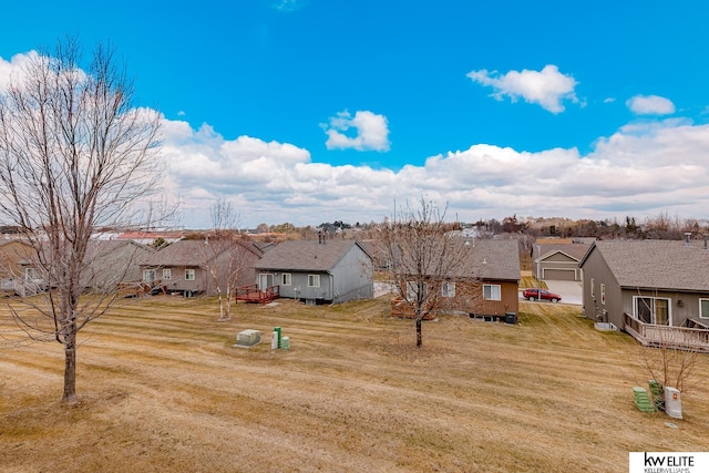 view of front of property with a front yard