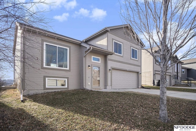 view of front of property featuring a garage