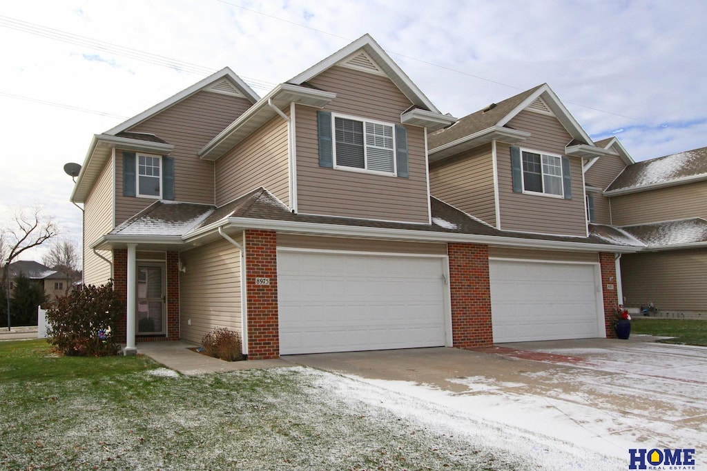 view of front facade with a garage