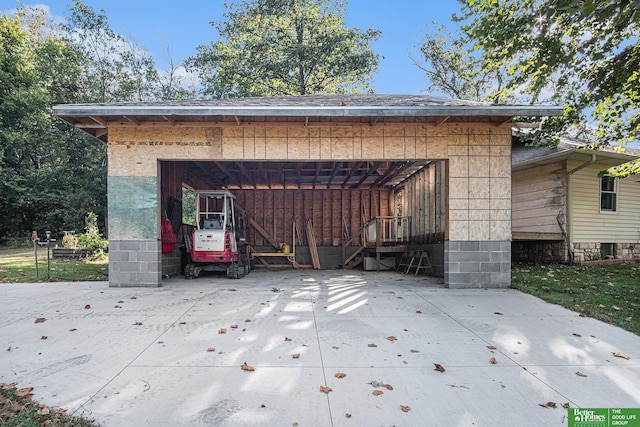 view of outbuilding