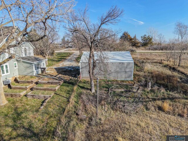 view of yard featuring central AC unit