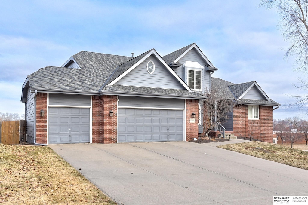 view of front facade with a garage