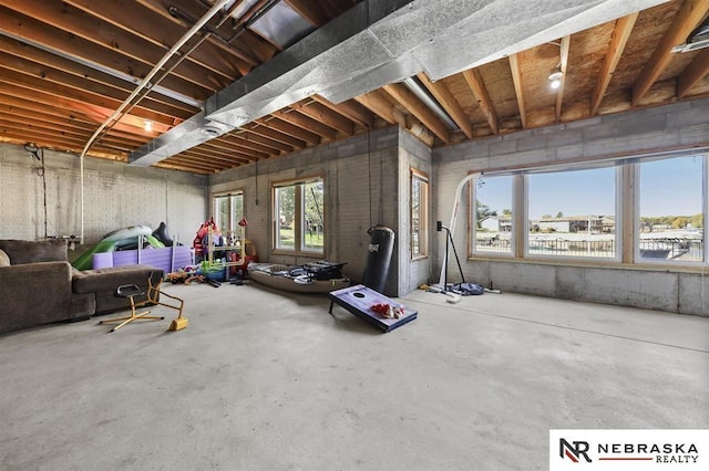 misc room featuring concrete flooring