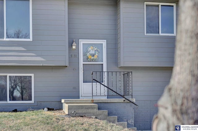 view of property entrance