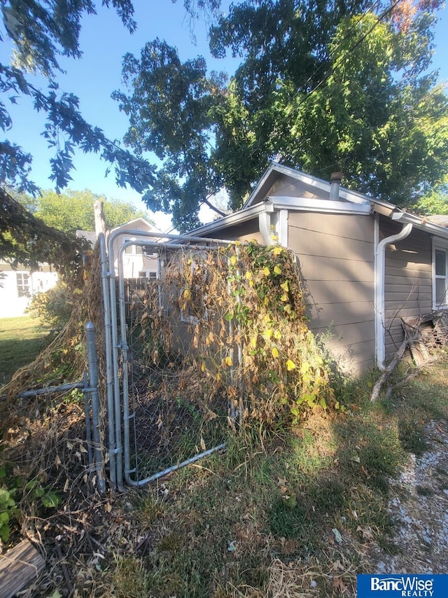 view of home's exterior